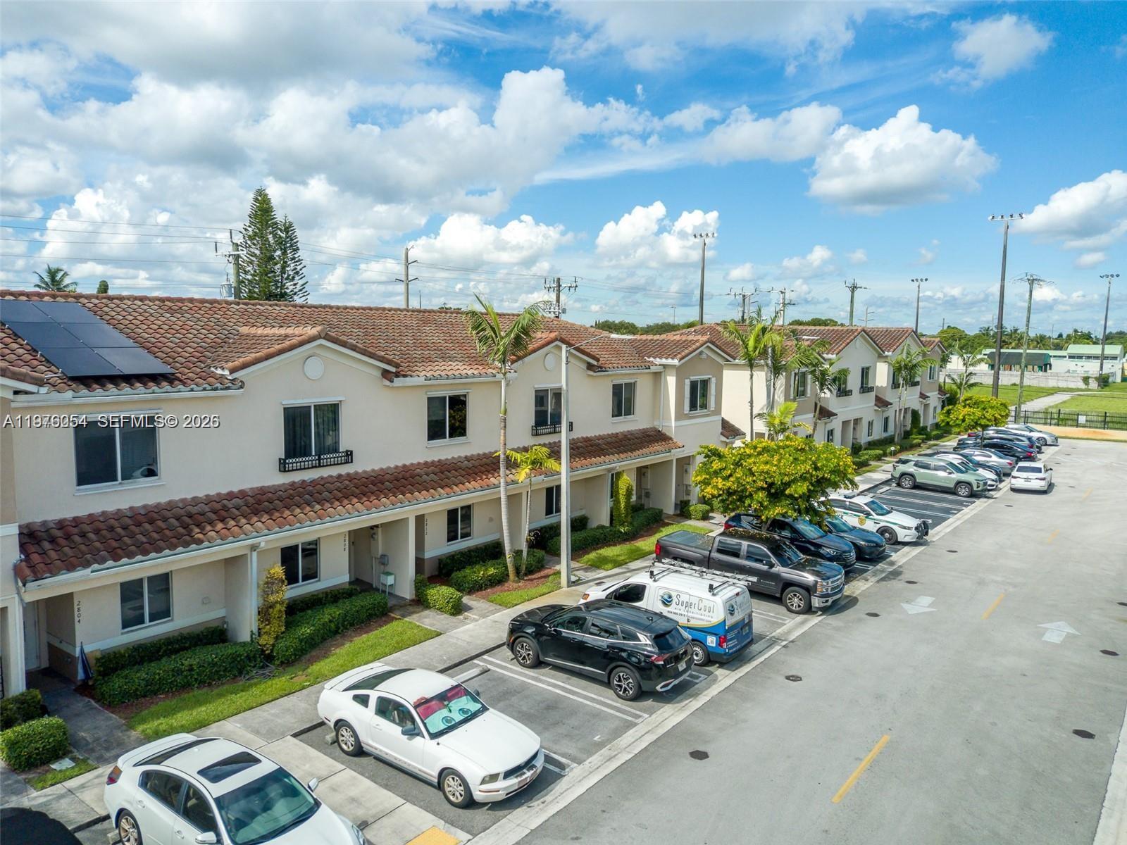 2820 NW 180th St Miami Gardens, FL 33056