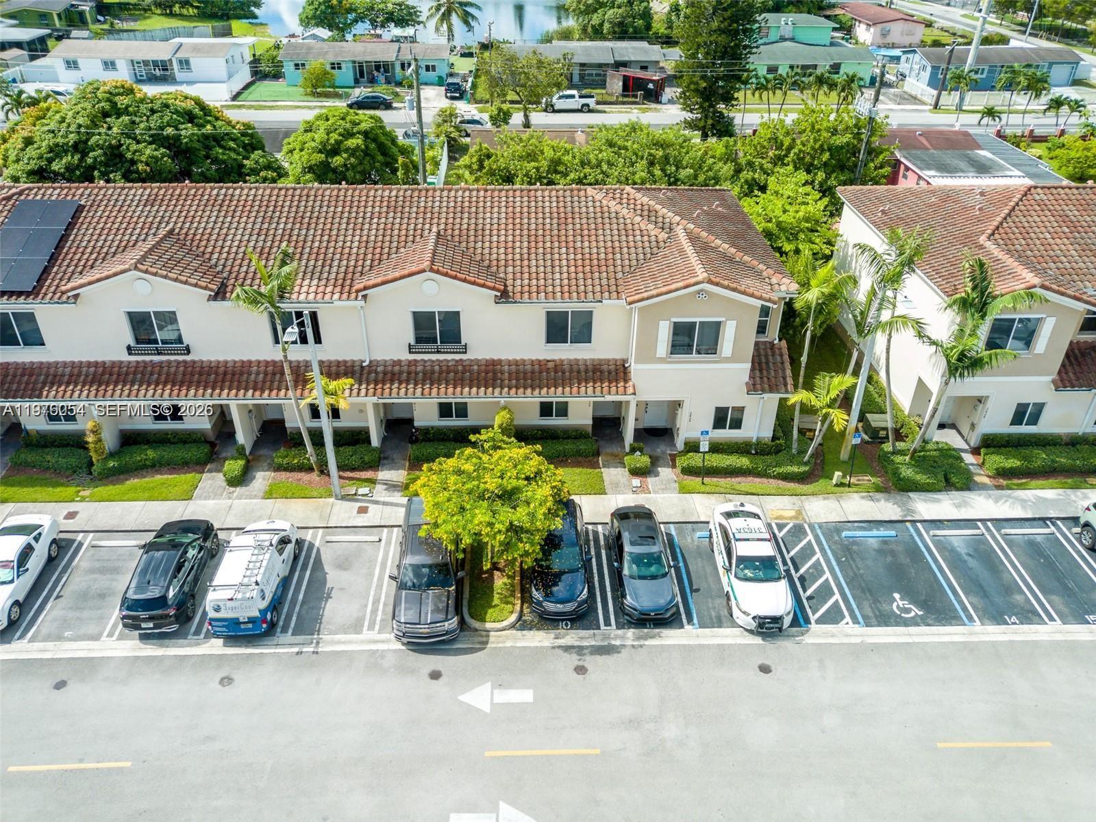 2820 NW 180th St Miami Gardens, FL 33056