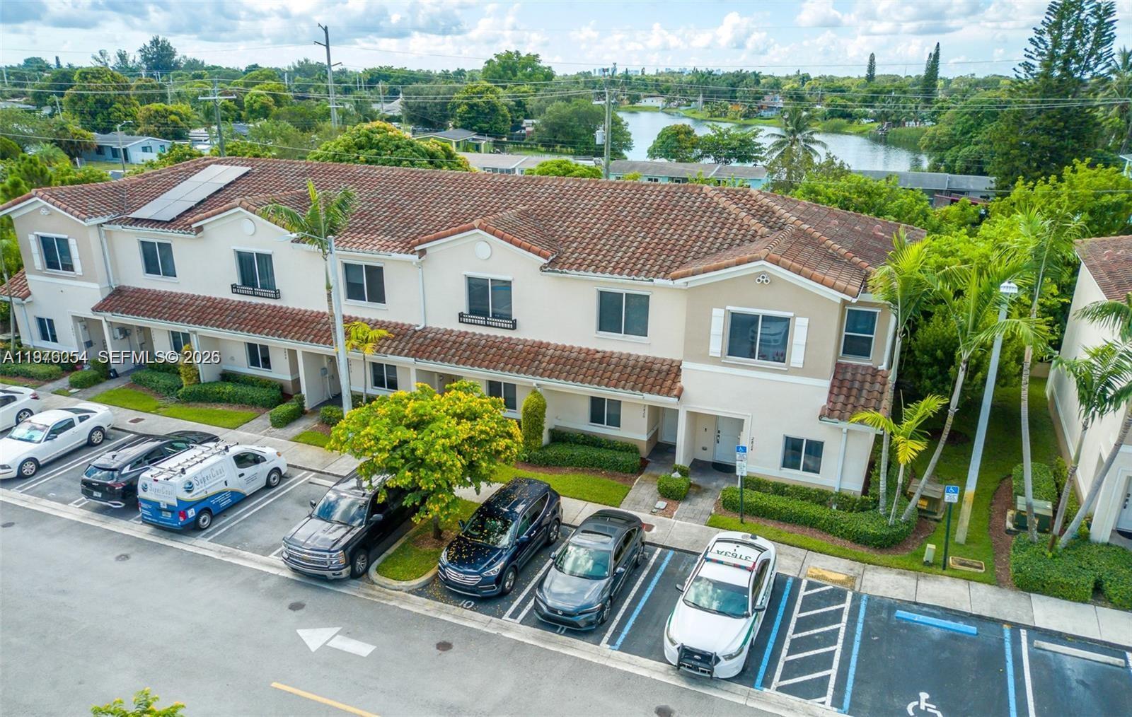 2820 NW 180th St Miami Gardens, FL 33056