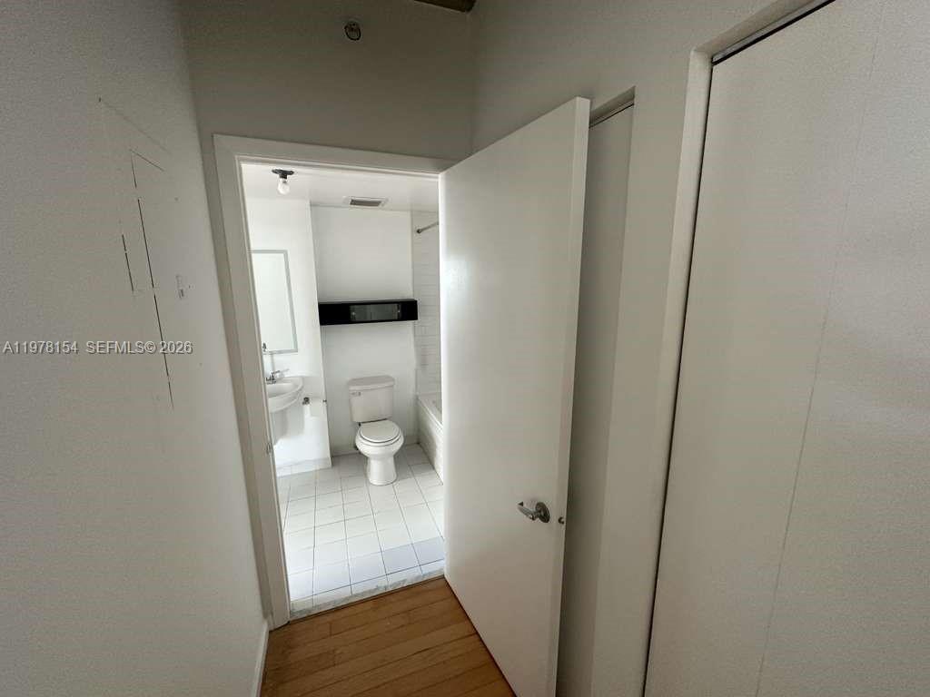 690 SW 1st Ct #1128 Miami, FL 33130