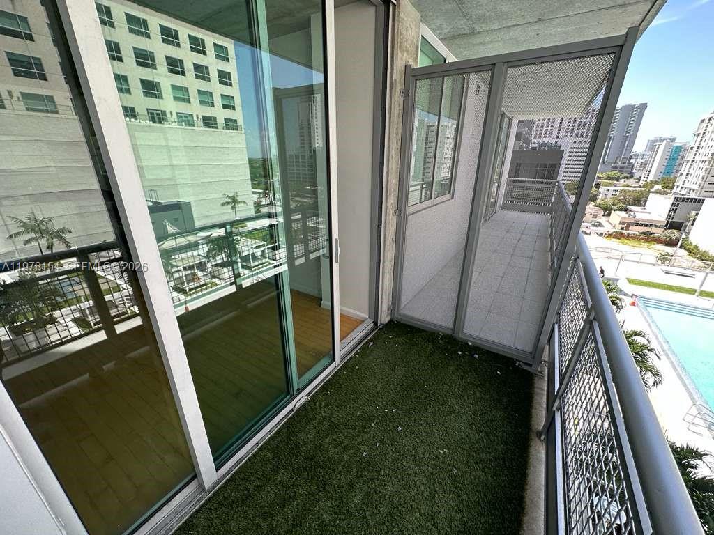 690 SW 1st Ct #1128 Miami, FL 33130