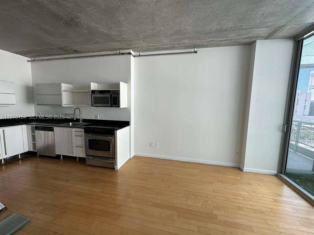 690 SW 1st Ct #1128 Miami, FL 33130