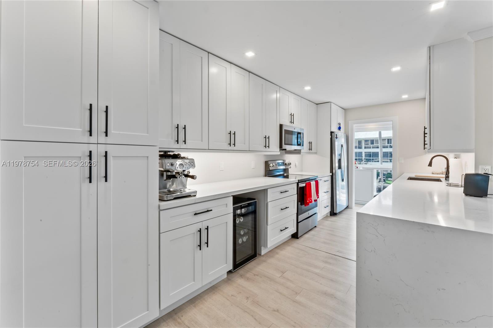 3050 NE 48th St #207 Fort Lauderdale, FL 33308