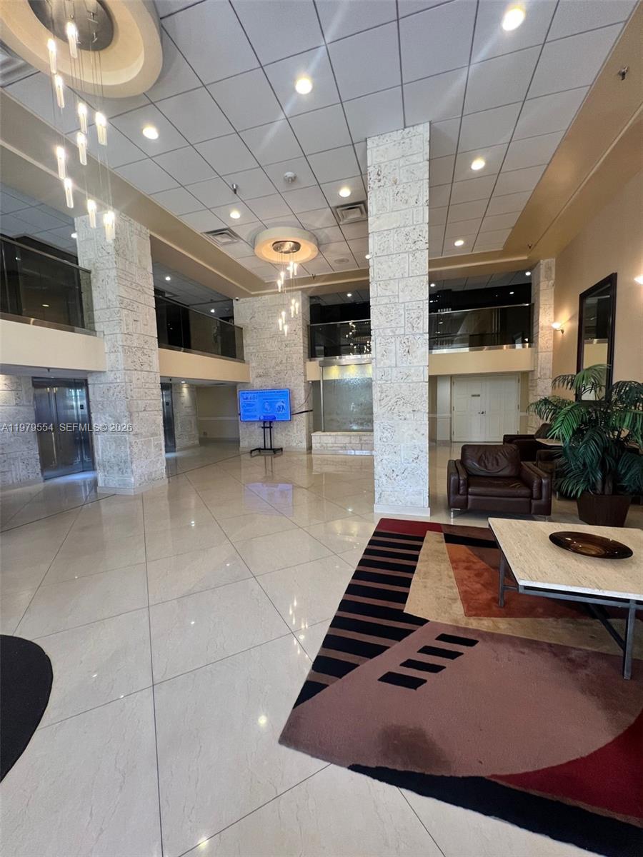 image Winston Towers 70013