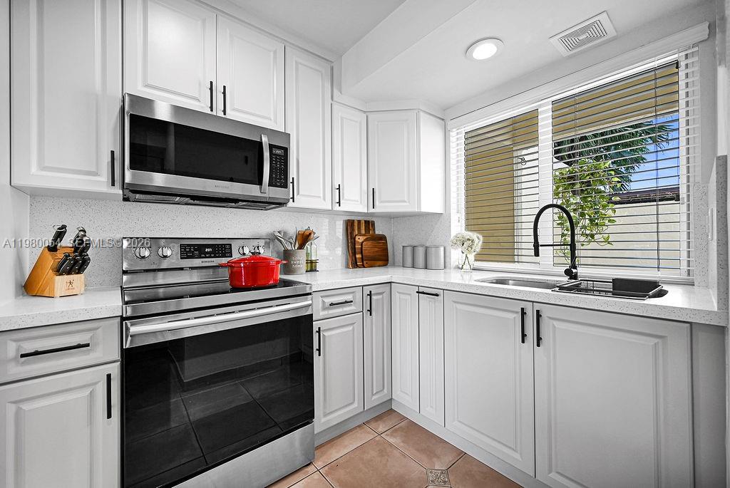 9133 Fontainebleau Blvd #5 Miami, FL 33172