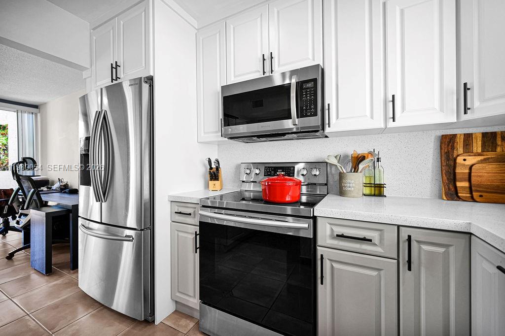 9133 Fontainebleau Blvd #5 Miami, FL 33172