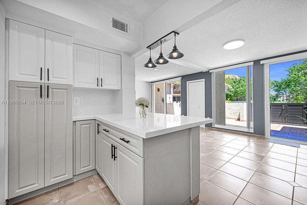 9133 Fontainebleau Blvd #5 Miami, FL 33172