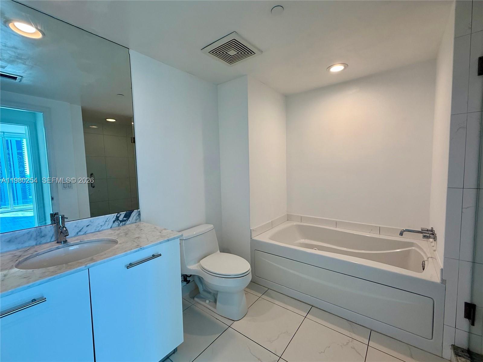 image 500 Brickell West18