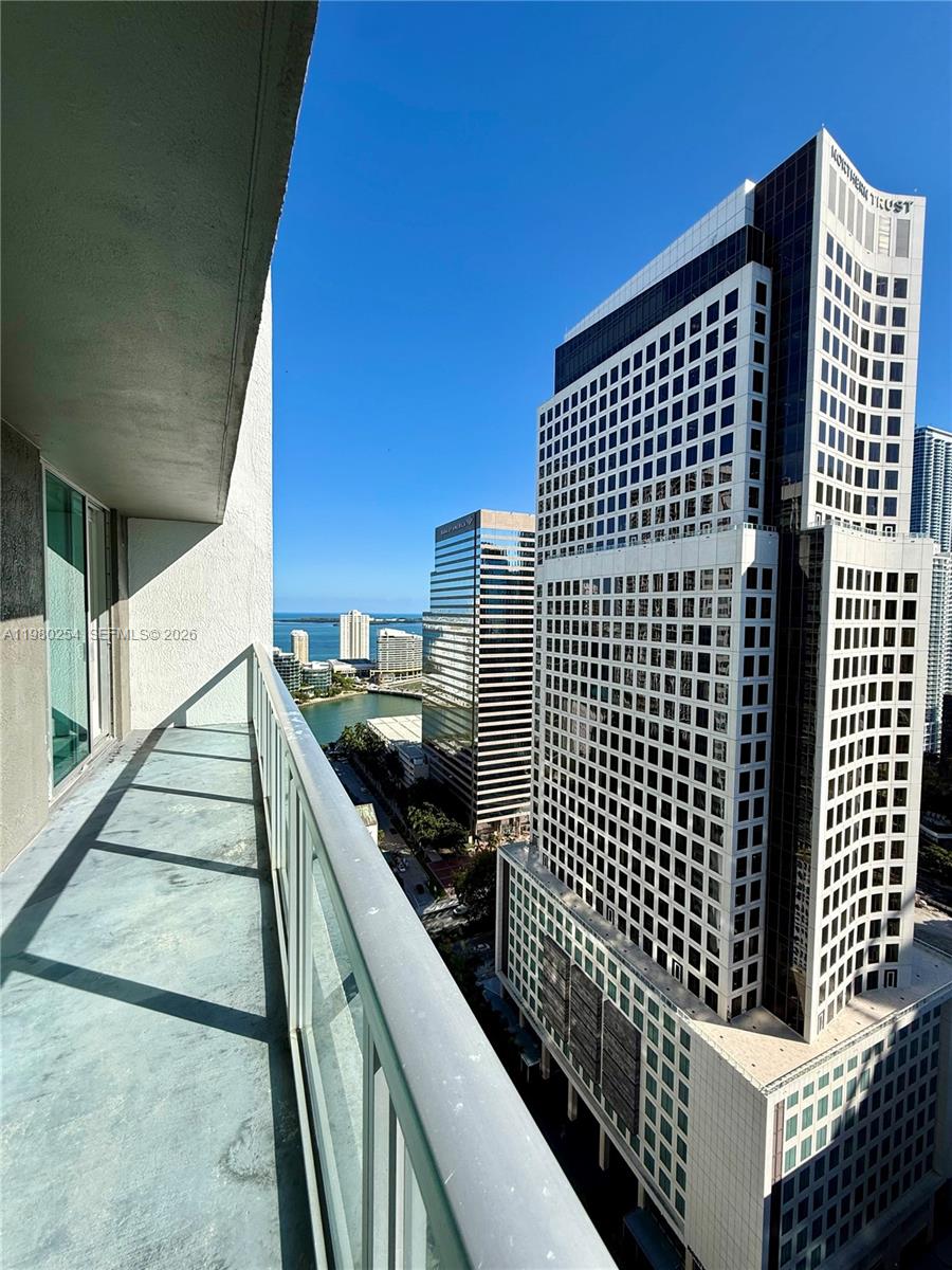 image 500 Brickell West19