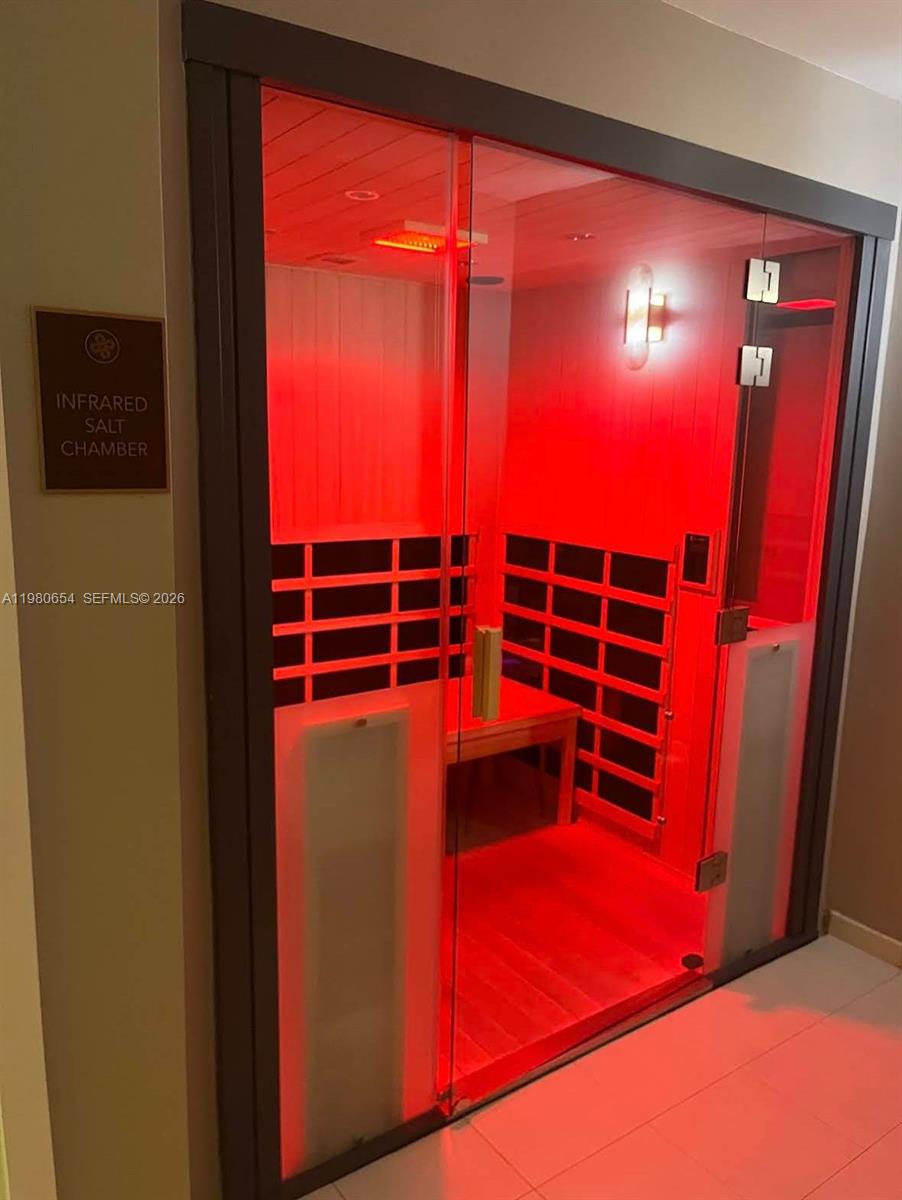 200 Biscayne Blvd Way #4801 Miami, FL 33131