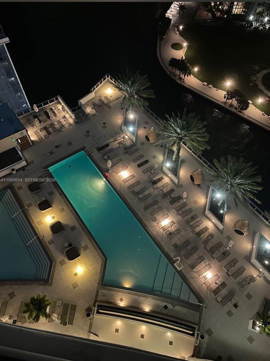 200 Biscayne Blvd Way #4801 Miami, FL 33131