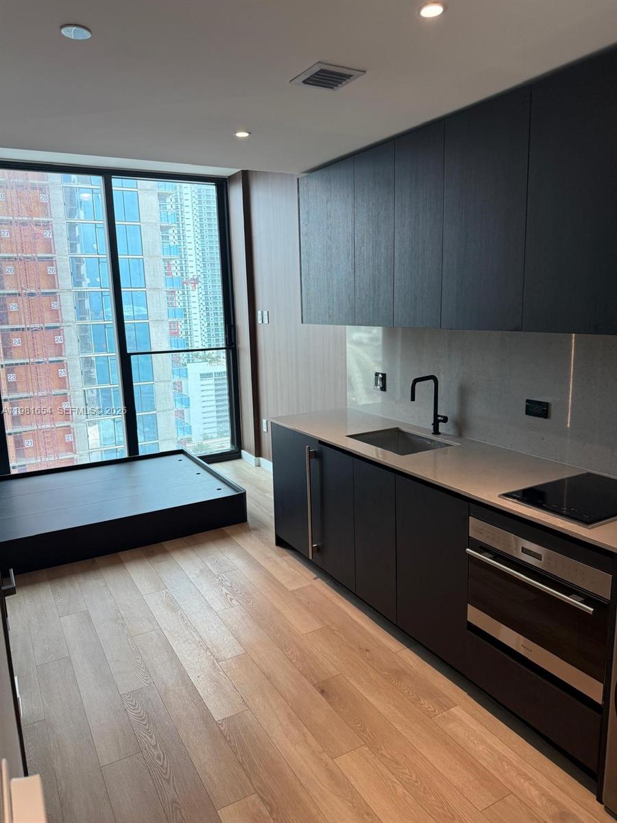 20 NE 11th St #2606B Miami, FL 33132