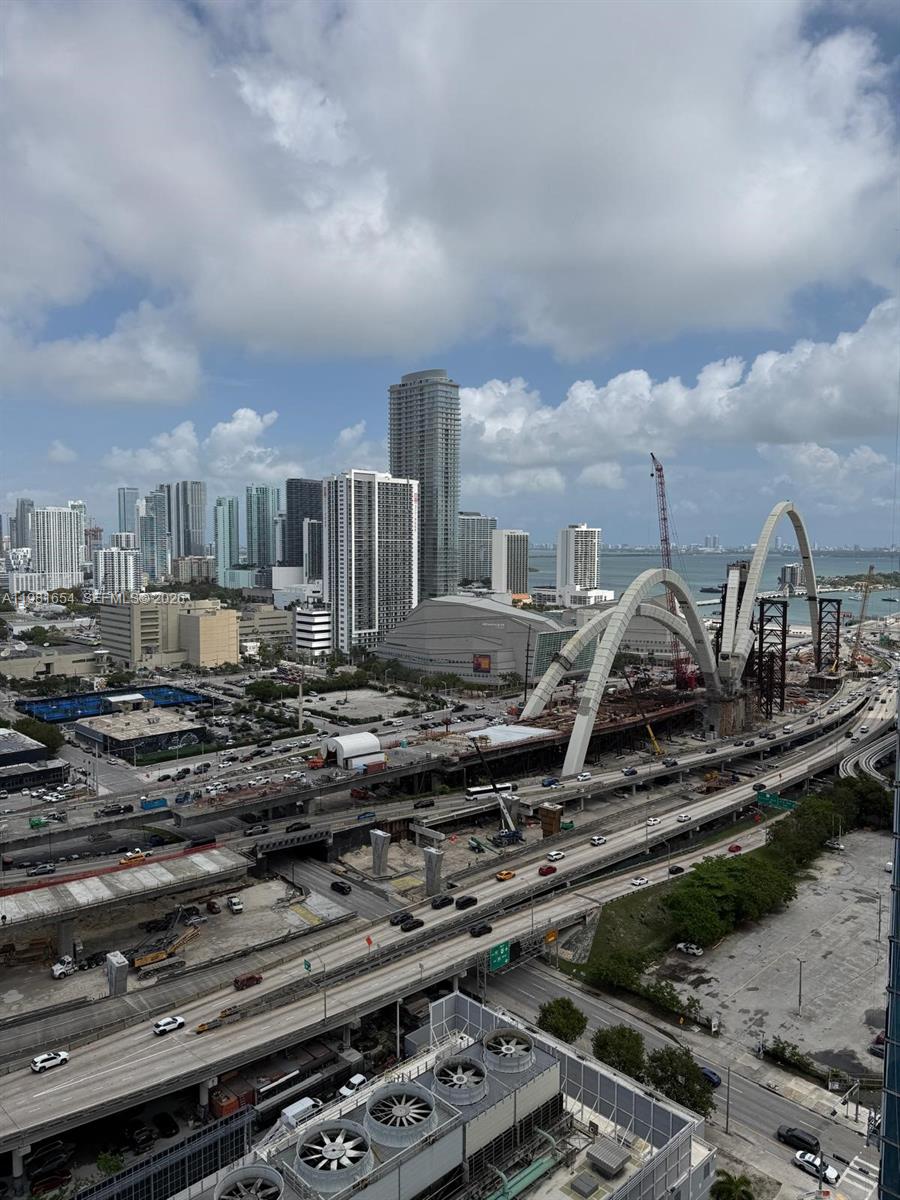 20 NE 11th St #2606B Miami, FL 33132