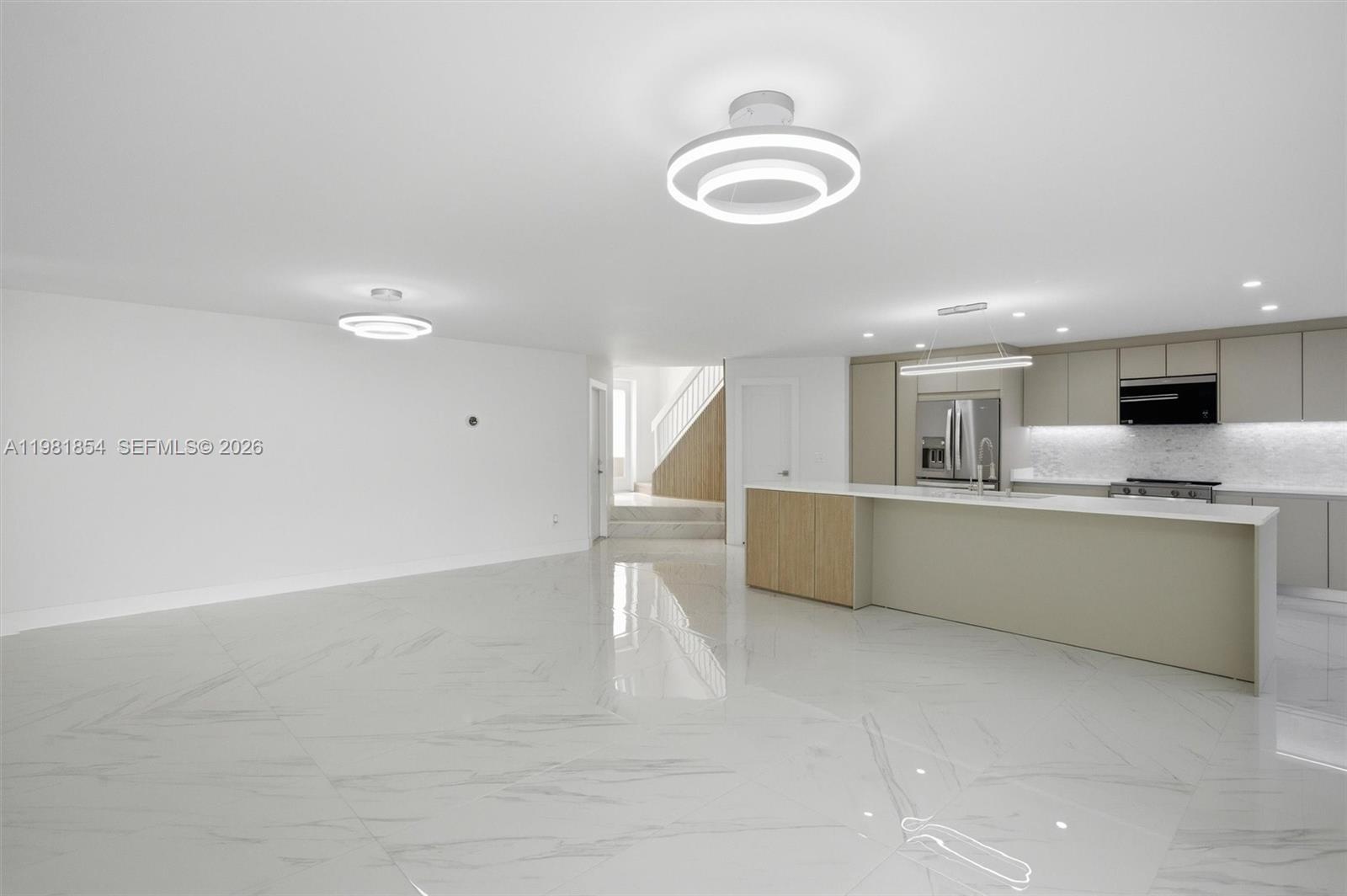 13911 SW 100th Ln Miami, FL 33186