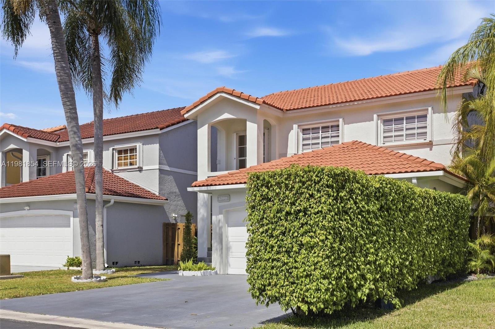 13911 SW 100th Ln Miami, FL 33186
