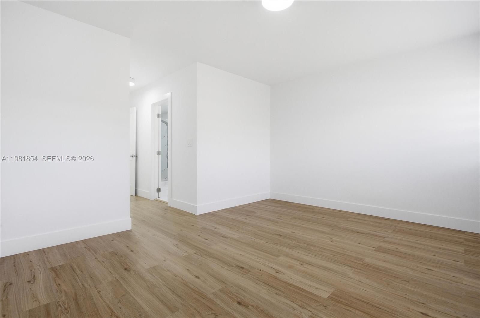 13911 SW 100th Ln Miami, FL 33186