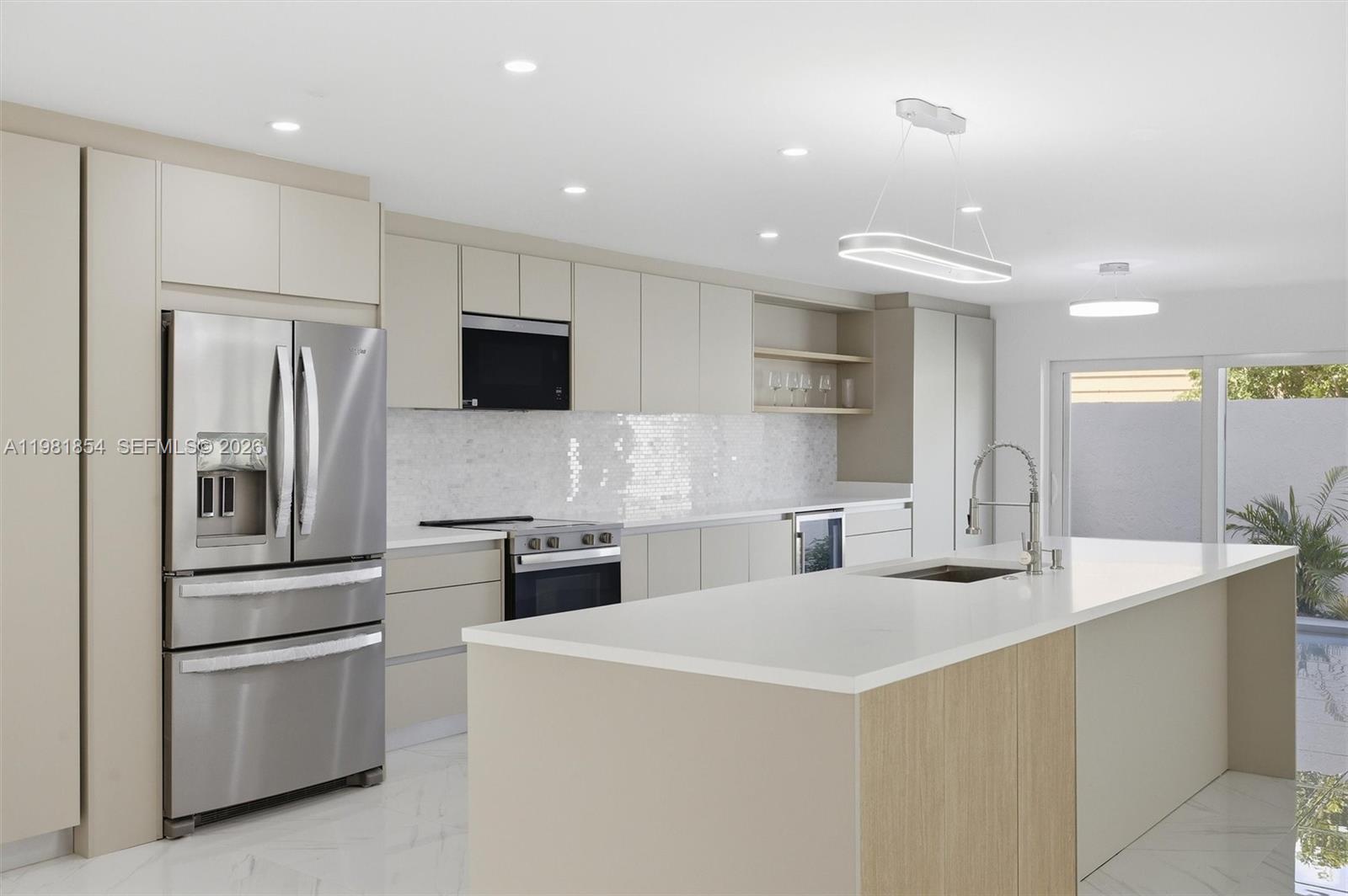 13911 SW 100th Ln Miami, FL 33186