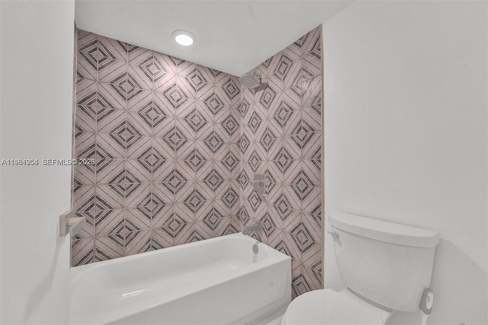 8911 Collins Ave #703 Surfside, FL 33154