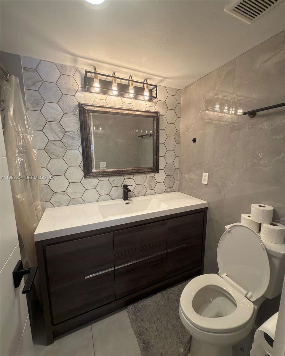 2851 NE 183rd St #212E Aventura, FL 33160