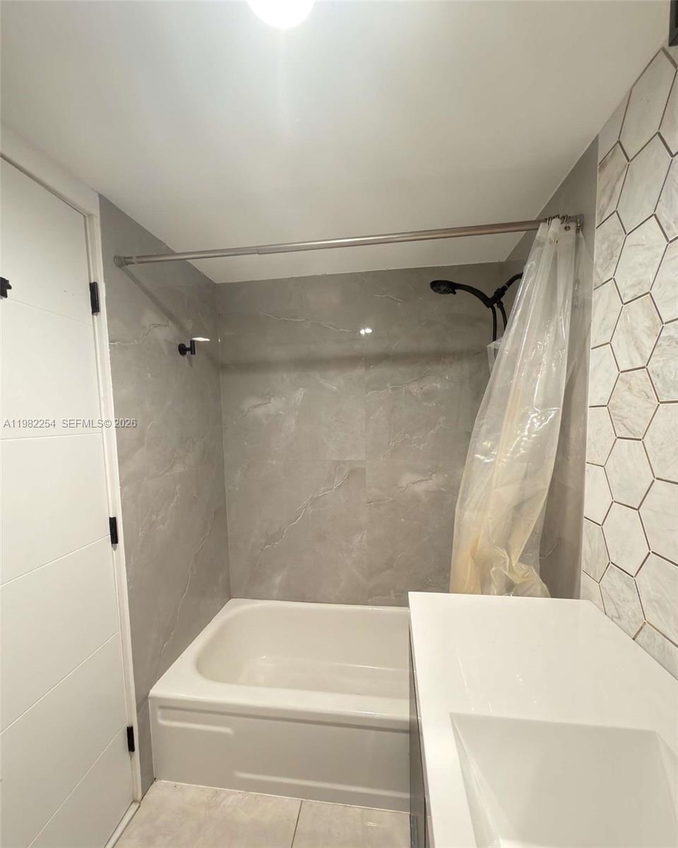 2851 NE 183rd St #212E Aventura, FL 33160