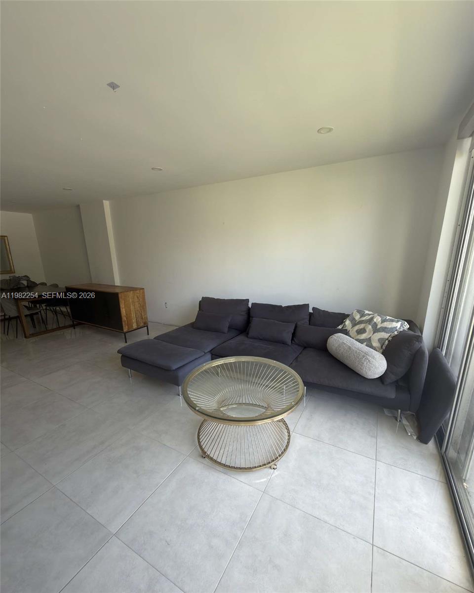 2851 NE 183rd St #212E Aventura, FL 33160