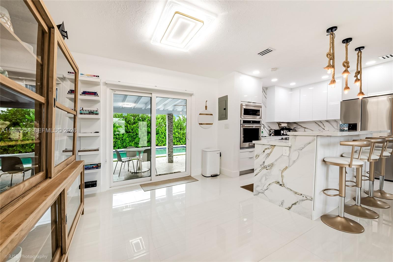 7235 SW 39th St Miami, FL 33155