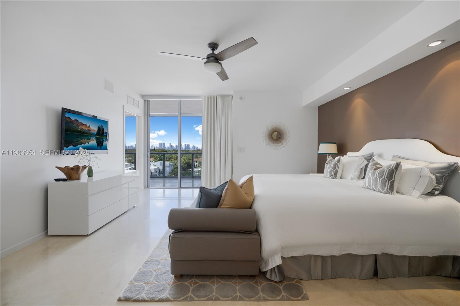 3737 Collins Ave #S-803 Miami Beach, FL 33140