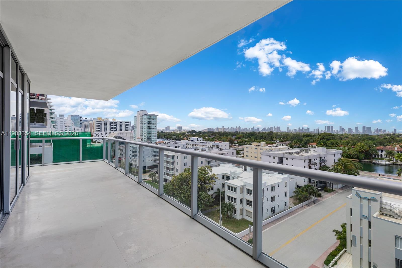 3737 Collins Ave #S-803 Miami Beach, FL 33140