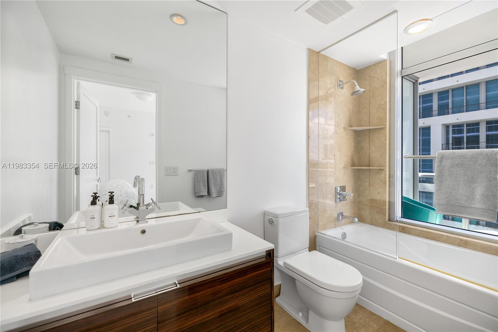 3737 Collins Ave #S-803 Miami Beach, FL 33140