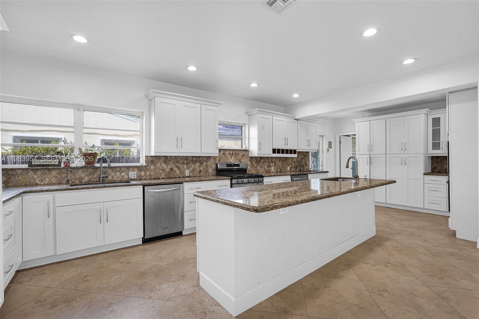 4560 Prairie Ave Miami Beach, FL 33140