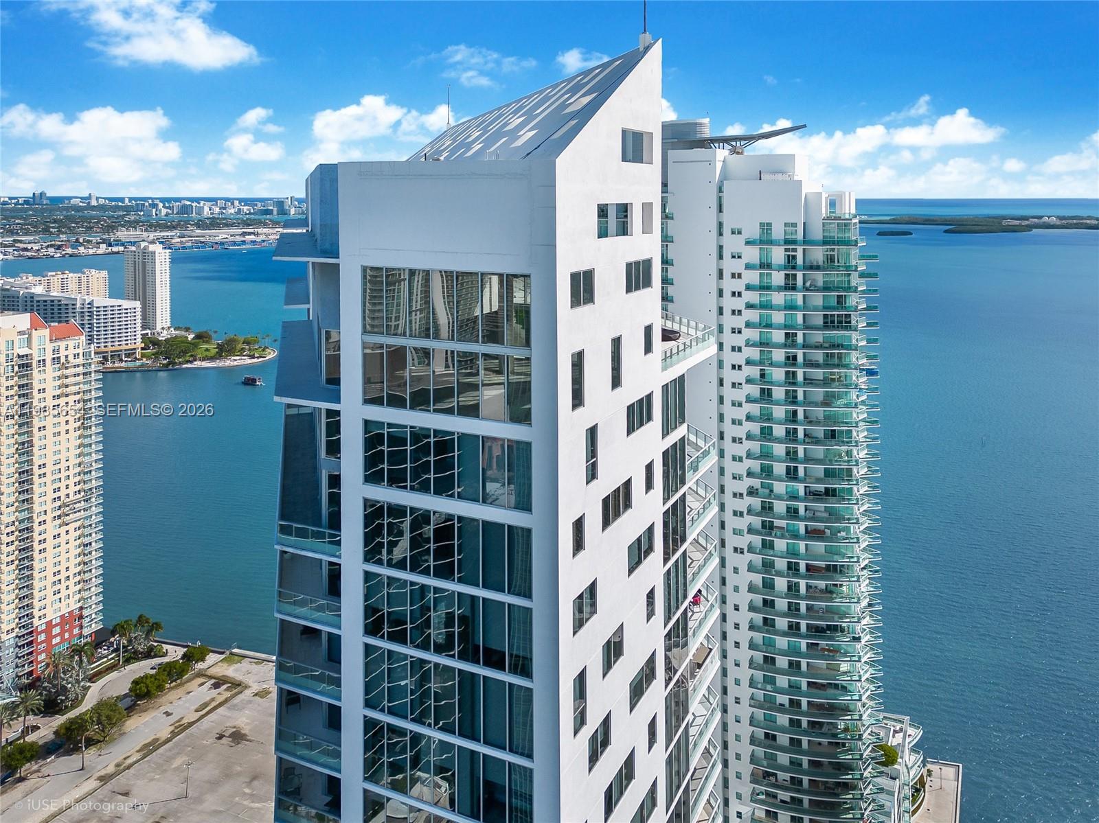 1300 Brickell Bay Dr #1803