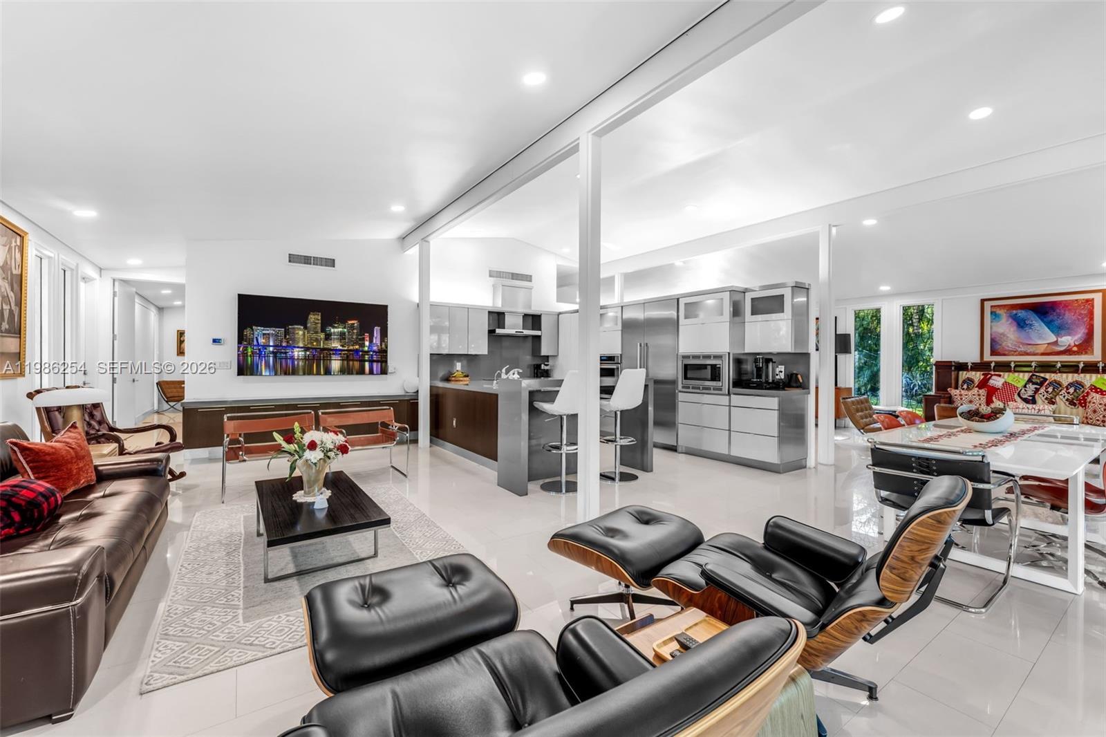 12950 SW 67th Ave Pinecrest, FL 33156