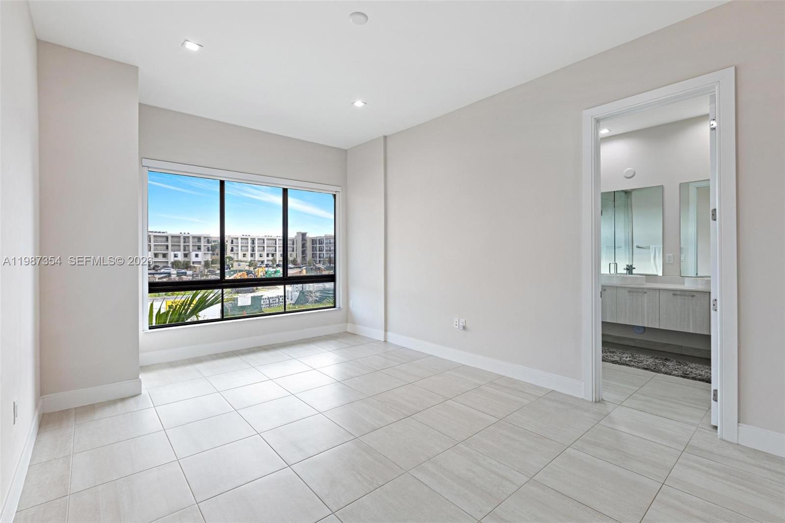 8225 NW 43rd St Doral, FL 33166