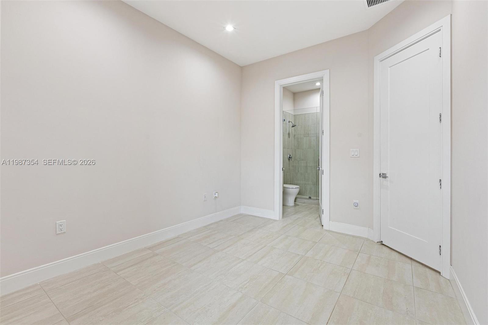 8225 NW 43rd St Doral, FL 33166