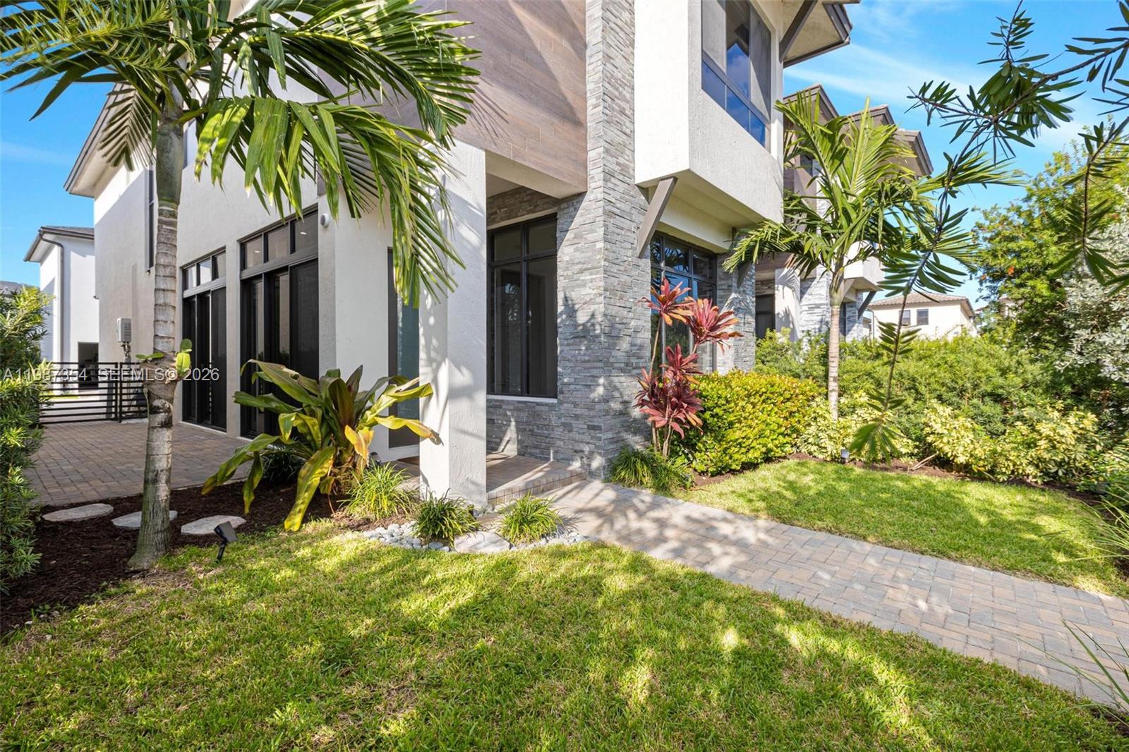 8225 NW 43rd St Doral, FL 33166