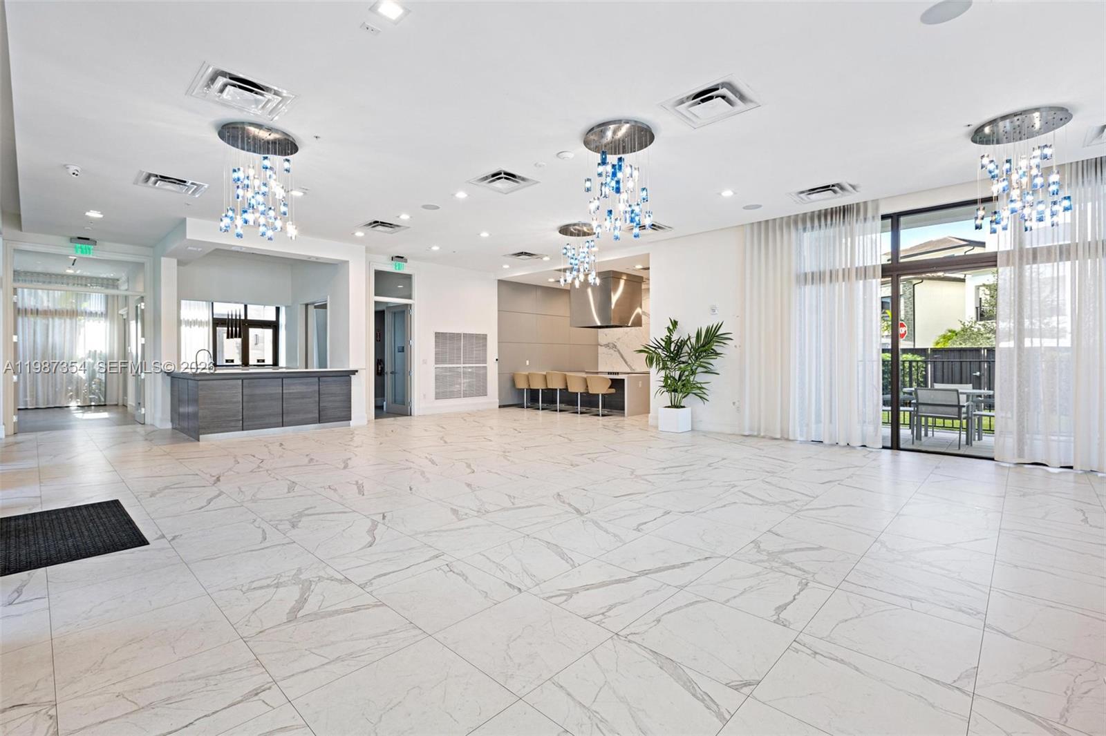 8225 NW 43rd St Doral, FL 33166