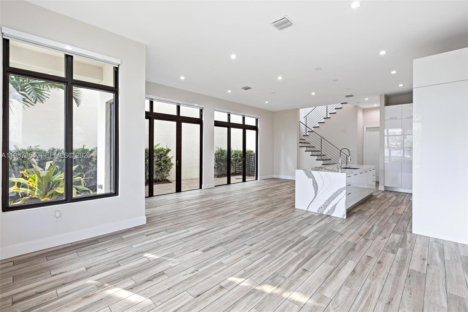 8225 NW 43rd St Doral, FL 33166