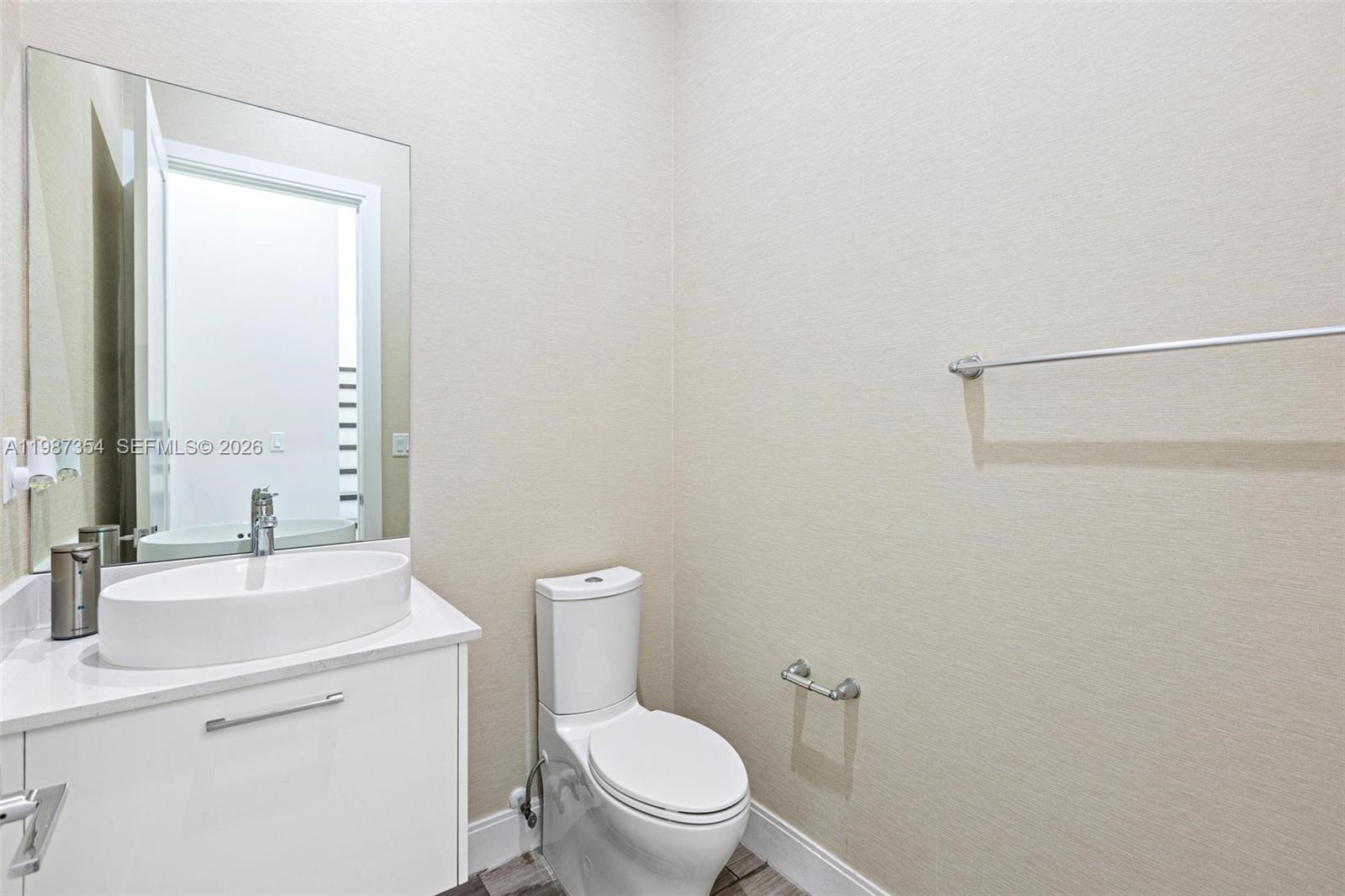 8225 NW 43rd St Doral, FL 33166