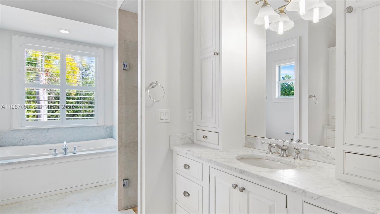 2135 Island Dr Vero Beach, FL 32963