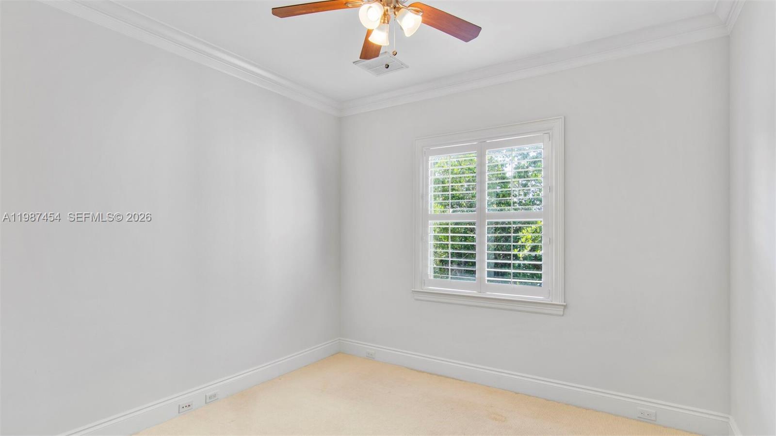 2135 Island Dr Vero Beach, FL 32963