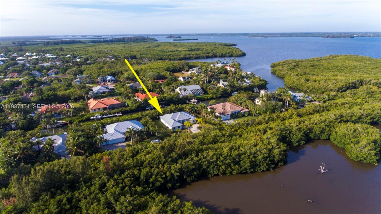 2135 Island Dr Vero Beach, FL 32963
