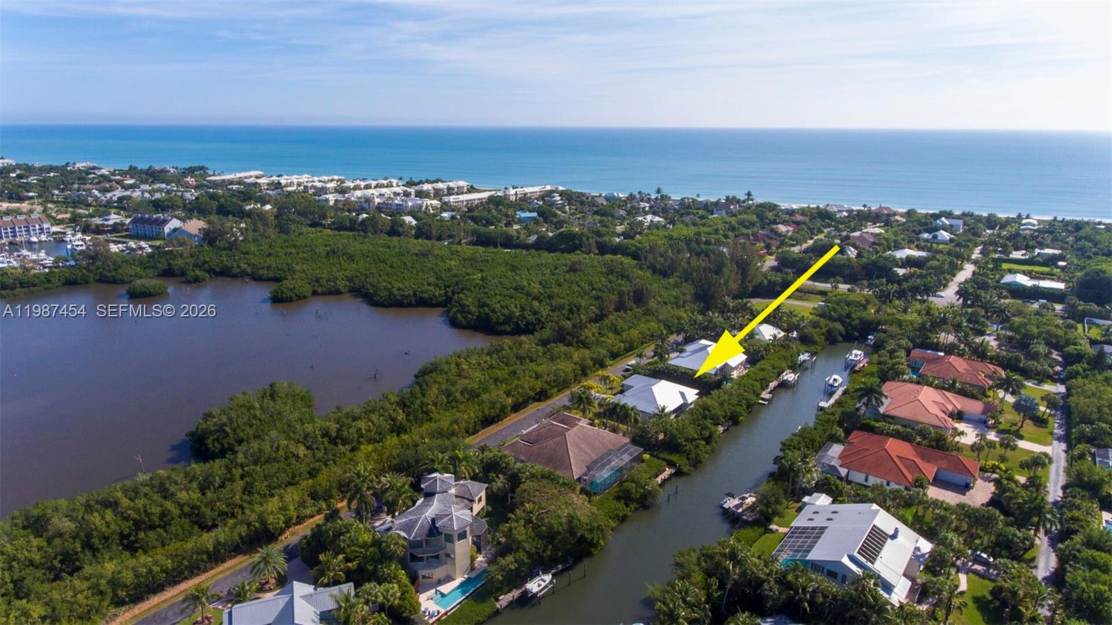 2135 Island Dr Vero Beach, FL 32963