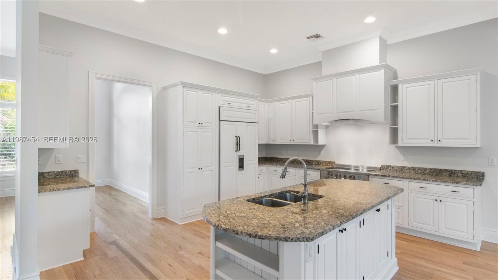 2135 Island Dr Vero Beach, FL 32963