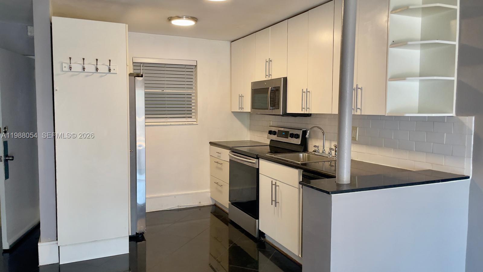 3944 NE 167th St #106 North Miami Beach, FL 33160