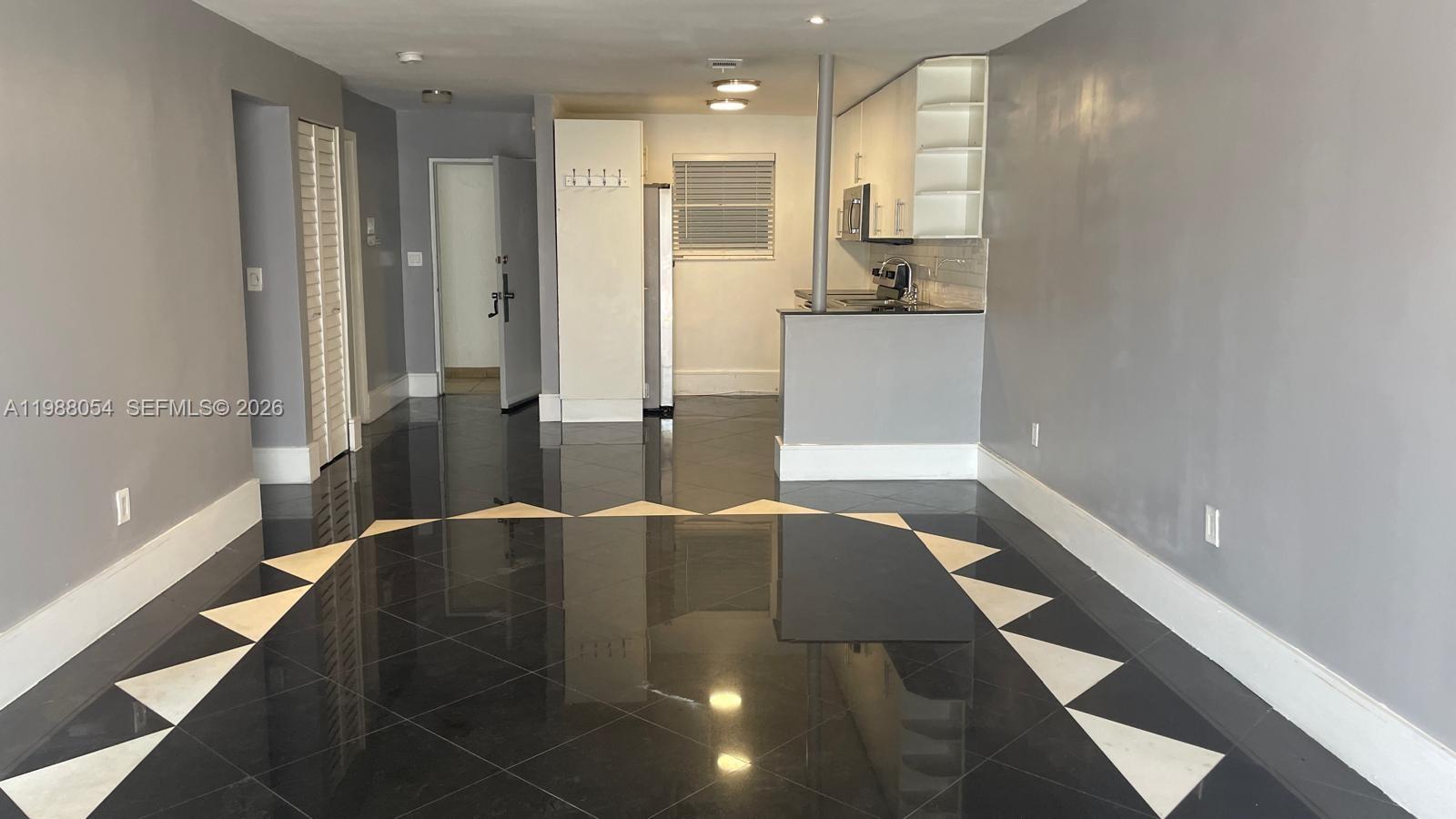 3944 NE 167th St #106 North Miami Beach, FL 33160