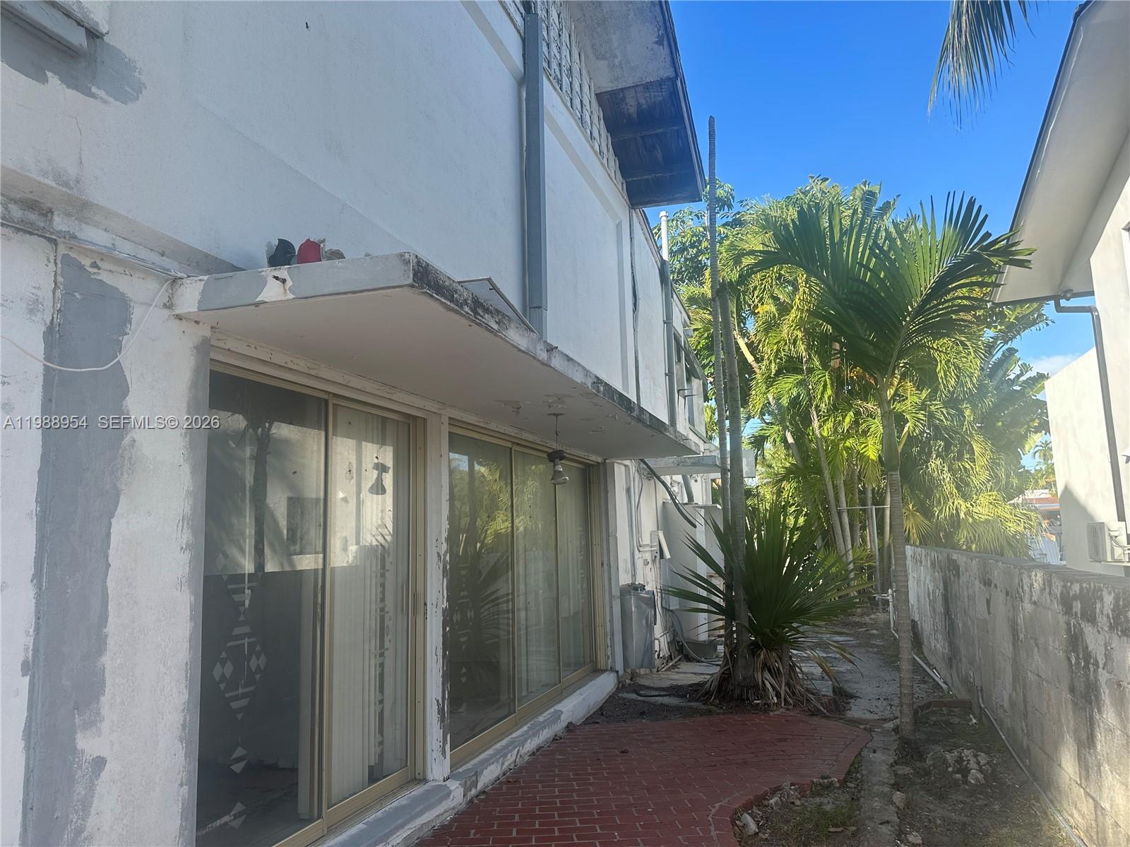 1977 NE 119th Rd North Miami, FL 33181