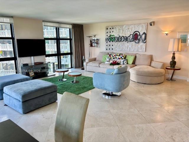 1111 Crandon Blvd #C902 Key Biscayne, FL 33149