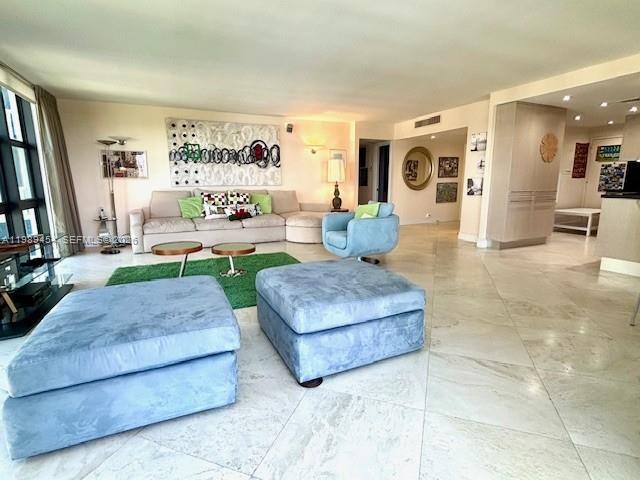 1111 Crandon Blvd #C902 Key Biscayne, FL 33149