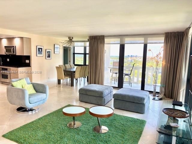 1111 Crandon Blvd #C902 Key Biscayne, FL 33149