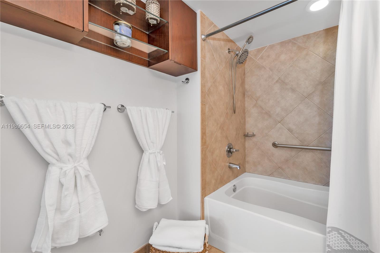 image 2080 Ocean Drive20